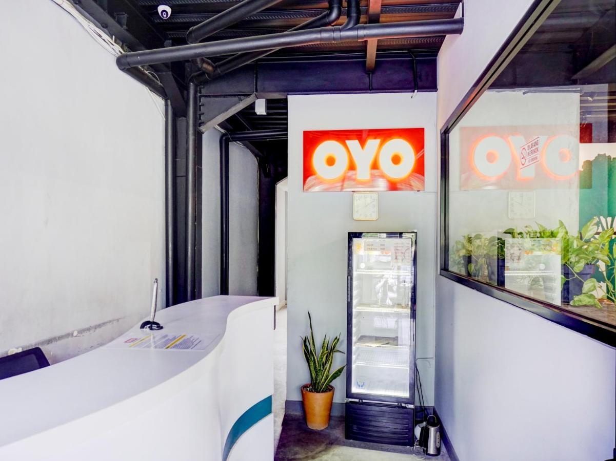 Oyo 1805 Fatmawati Mansion Syariah Hotel จาการ์ตา ภายนอก รูปภาพ